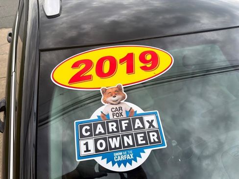 Used 2019 Jeep Cherokee Limited FWD image 7