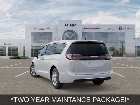 New 2026 Chrysler Pacifica Select FWD image 3