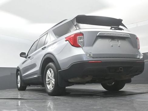 Used 2020 Ford Explorer XLT w/ Cold Weather Package AWD/4WD image 23