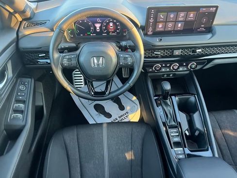 Used 2024 Honda Accord Sport image 15