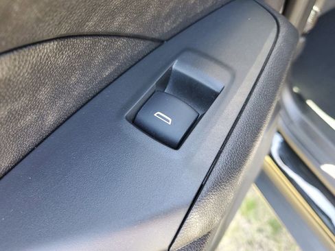 Used 2025 Chevrolet Trax LT image 17