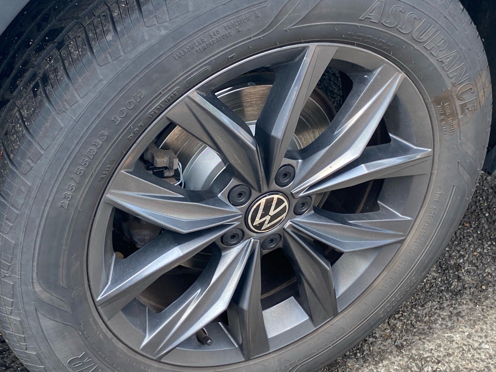 Certified 2024 Volkswagen Tiguan SE w/ Panoramic Sunroof Package AWD/4WD image 19