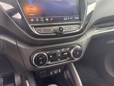 Used 2022 Chevrolet TrailBlazer LT w/ Convenience Package FWD image 14