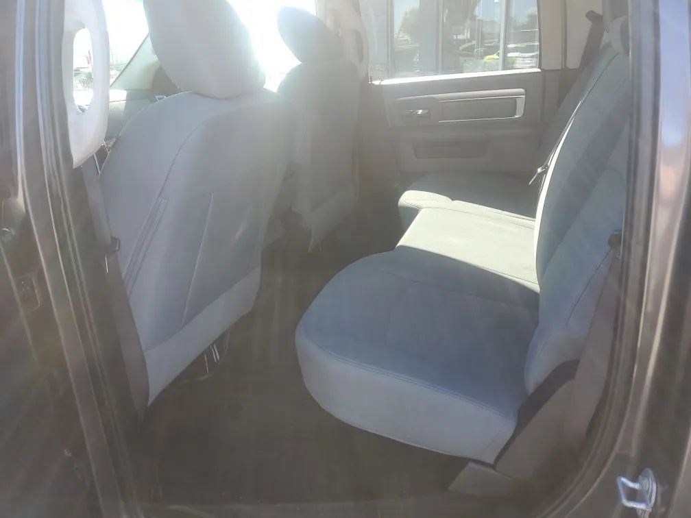 Used 2017 RAM 1500 Classic SLT AWD/4WD image 10