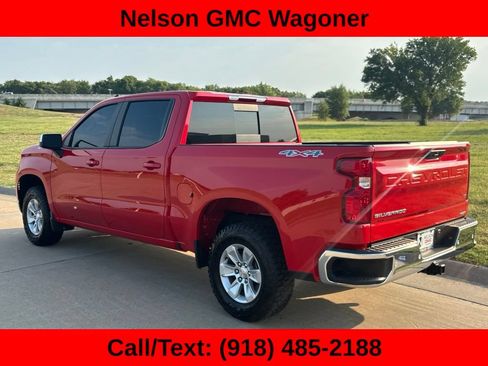 Used 2023 Chevrolet Silverado 1500 LT w/ Convenience Package II AWD/4WD image 5