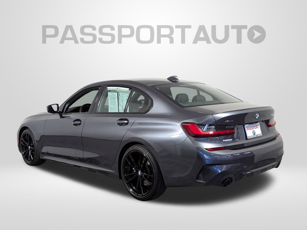 Used 2022 BMW 330i xDrive Sedan w/ M Sport Package AWD/4WD image 3