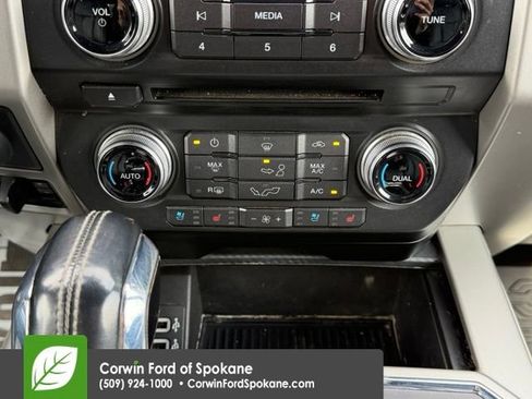 Used 2018 Ford F150 Lariat w/ Equipment Group 502A Luxury AWD/4WD image 32