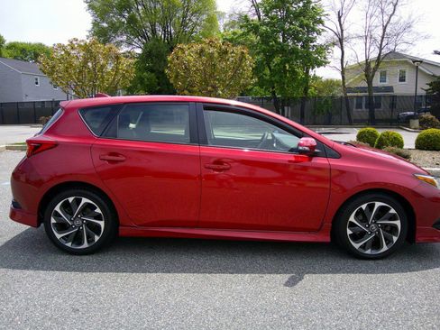 Used 2018 Toyota Corolla iM w/ All-Weather Mat Package FWD image 55