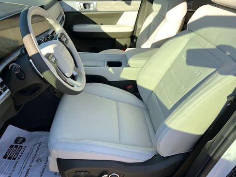 Used 2025 Hyundai Santa Fe Calligraphy FWD image 16