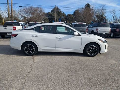 Used 2024 Nissan Sentra SV image 2
