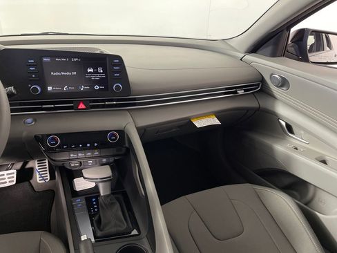 New 2026 Hyundai Elantra Sport FWD image 17