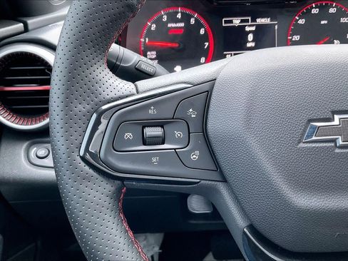 Certified 2025 Chevrolet Trax RS w/ Driver Confidence Package image 24