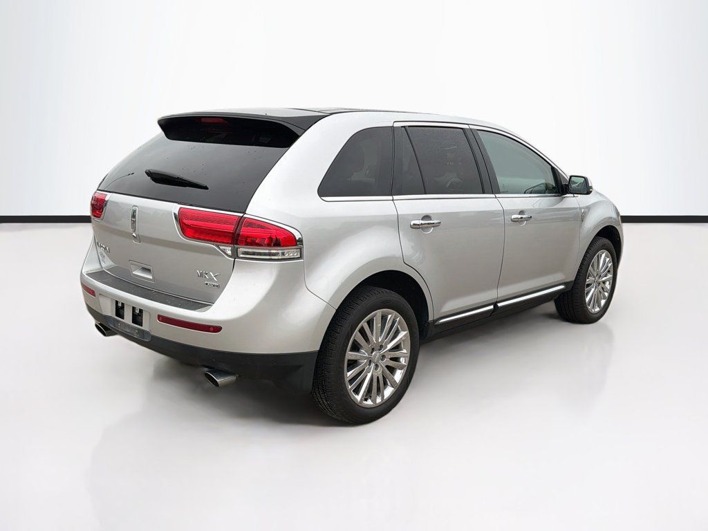 Used 2015 Lincoln MKX AWD w/ Equipment Group 102A image 5