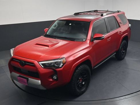 Used 2024 Toyota 4Runner TRD Off-Road Premium w/ Moonroof Package AWD/4WD image 17