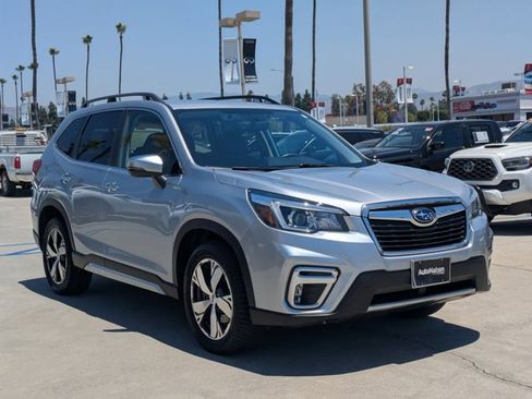Used 2019 Subaru Forester Touring AWD/4WD image 3