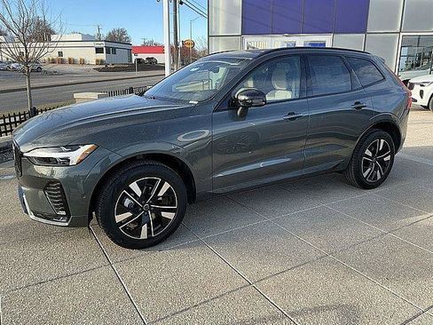 New 2026 Volvo XC60 B5 Plus w/ Climate Package AWD/4WD image 11