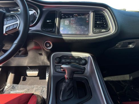 Used 2019 Dodge Challenger R/T Scat Pack RWD image 11