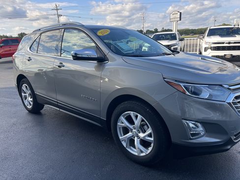 Used 2018 Chevrolet Equinox Premier image 6
