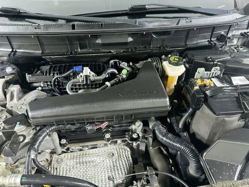 Used 2015 Nissan Rogue S FWD image 31