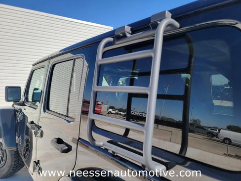 Used 2023 Jeep Wrangler Unlimited Rubicon w/ Xtreme 35 Tire Package image 31