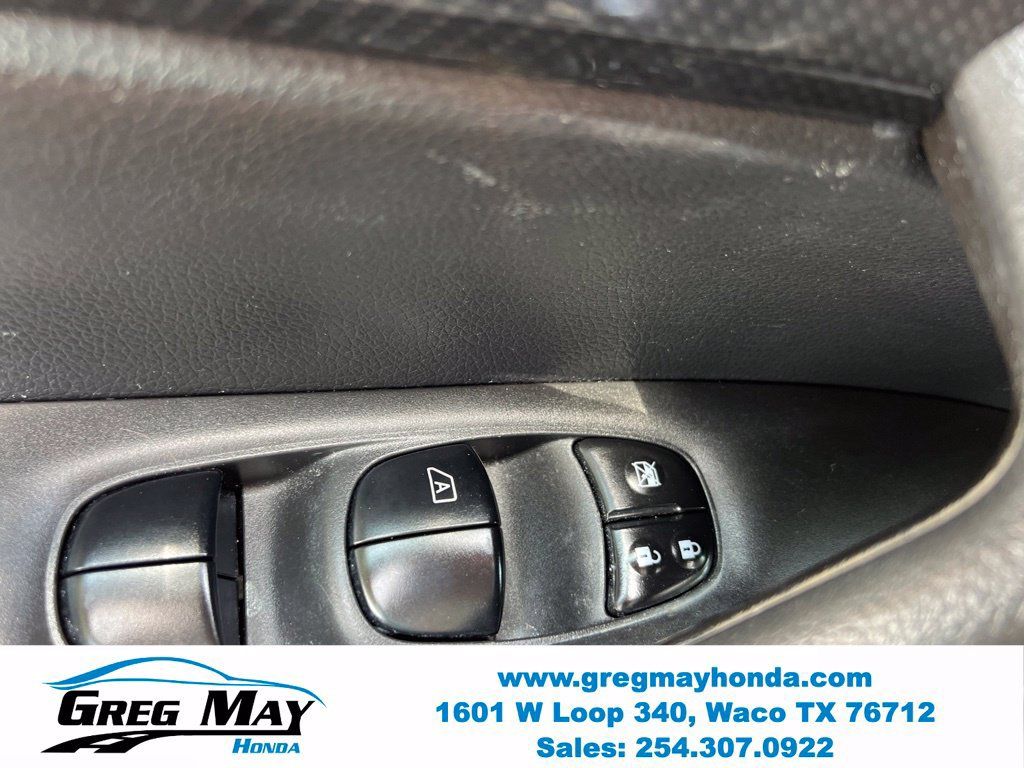 Used 2018 Nissan Rogue SL FWD image 23