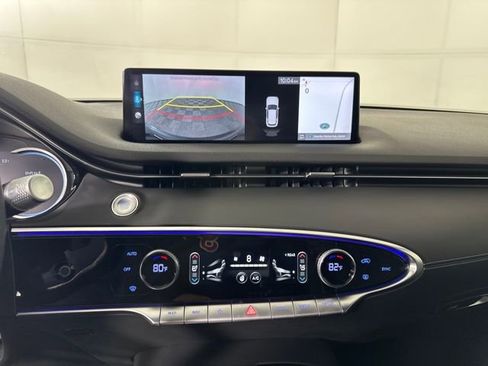 Used 2024 Genesis GV70 3.5T Sport image 22