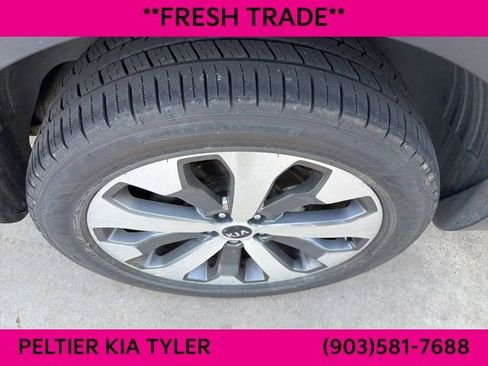 Used 2020 Kia Telluride S FWD image 12