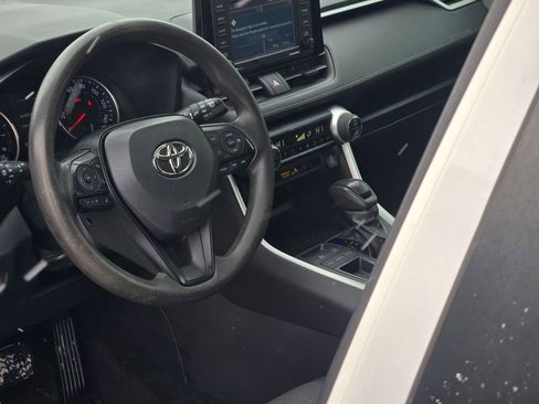 Used 2020 Toyota RAV4 XLE w/ Convenience Package image 30
