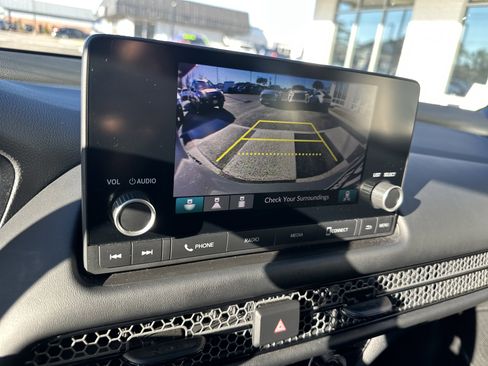 Used 2023 Honda HR-V Sport image 3