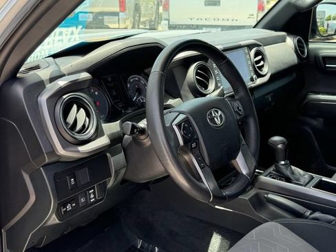 Used 2023 Toyota Tacoma TRD Sport w/ Technology Package AWD/4WD image 12