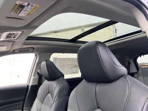 New 2026 Toyota Grand Highlander Limited image 20