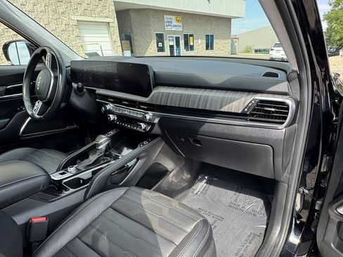 Used 2024 Kia Telluride SX Prestige AWD/4WD image 43