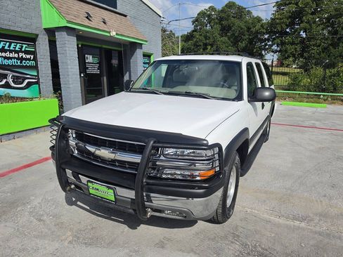 Used 2002 Chevrolet Suburban LS RWD image 3