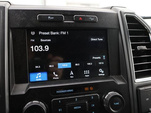 Used 2017 Ford F250 XLT w/ XLT Premium Package AWD/4WD image 47
