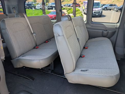 Used 2019 Chevrolet Express 2500 LT w/ LT Preferred Equipment Group RWD image 27