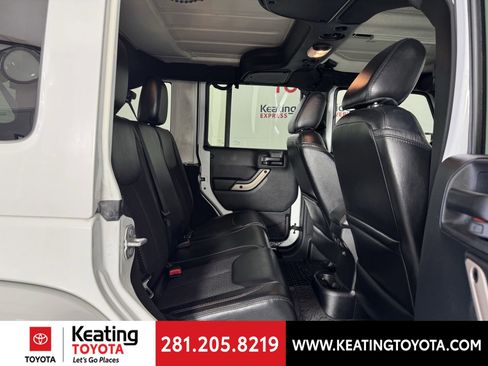 Used 2016 Jeep Wrangler Unlimited Sahara image 17