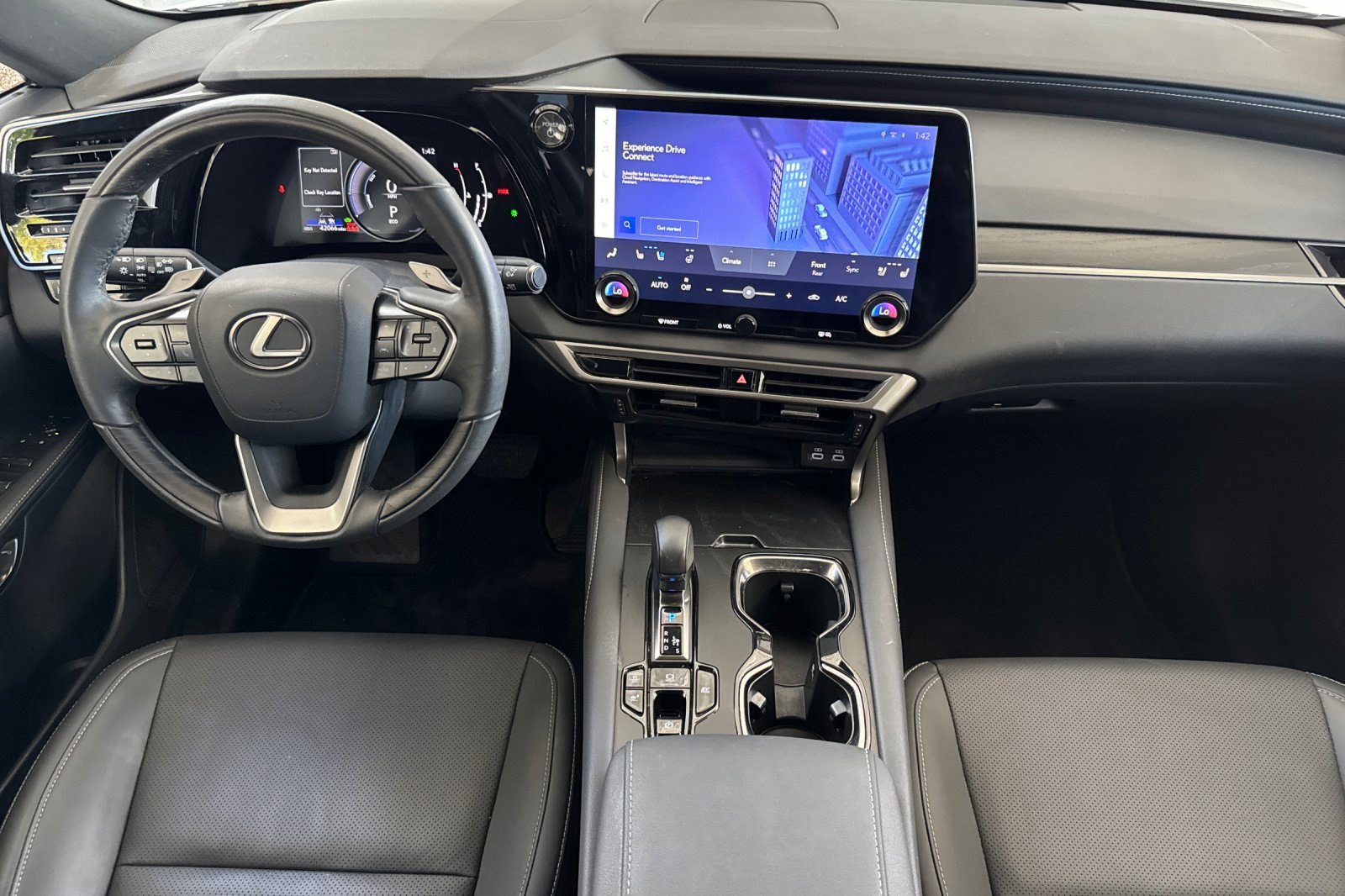Certified 2024 Lexus RX 350h w/ Kick Sensor & Tow Package AWD/4WD image 17