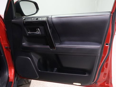 Used 2022 Toyota 4Runner TRD Off-Road Premium image 23