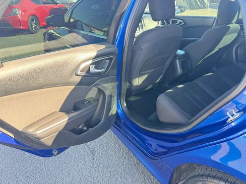 Used 2017 Chrysler 200 LX FWD image 21
