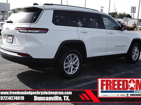 Used 2023 Jeep Grand Cherokee L Laredo RWD image 5
