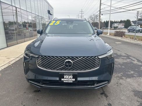 Certified 2025 Volvo XC90 B6 Plus image 7