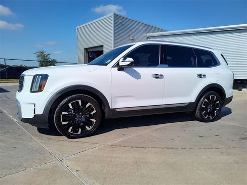 Used 2024 Kia Telluride SX image 3