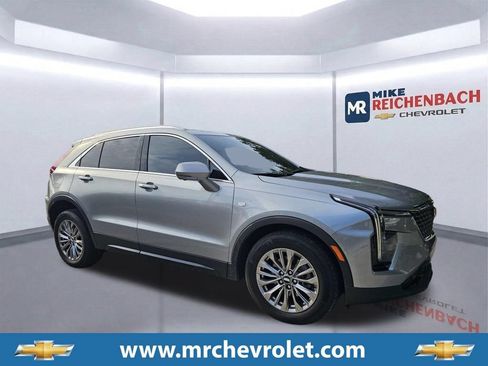 Used 2025 Cadillac XT4 Premium Luxury FWD image 1