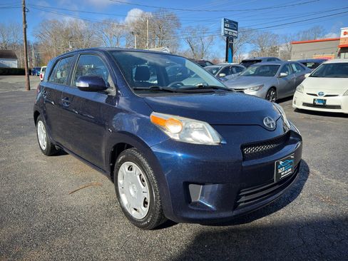 Used 2012 Scion xD Hatchback 4D image 1