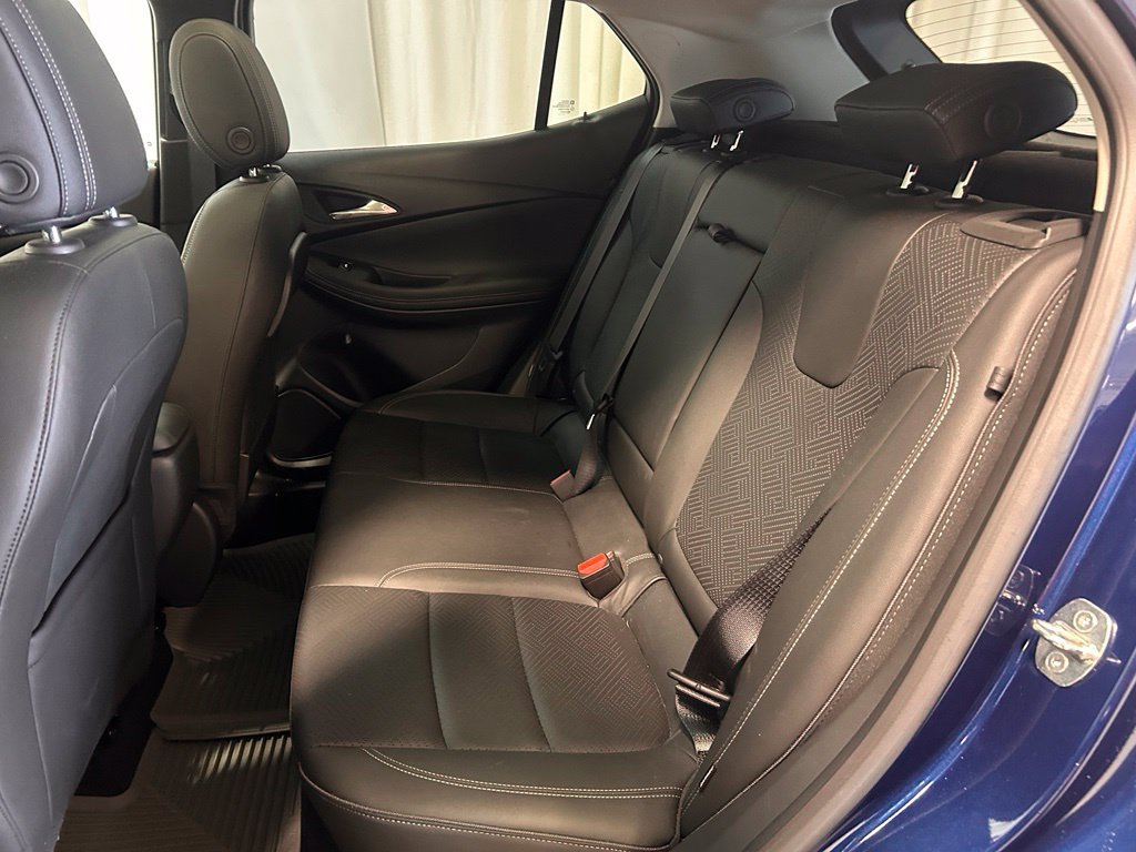 Used 2023 Buick Encore GX Essence w/ Experience Buick Package FWD image 6