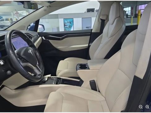 Used 2018 Tesla Model X P100D image 7
