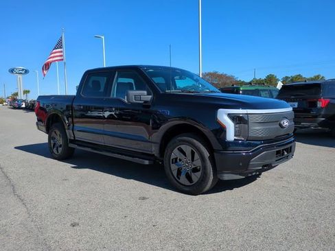 Used 2025 Ford F150 Lightning Flash image 2