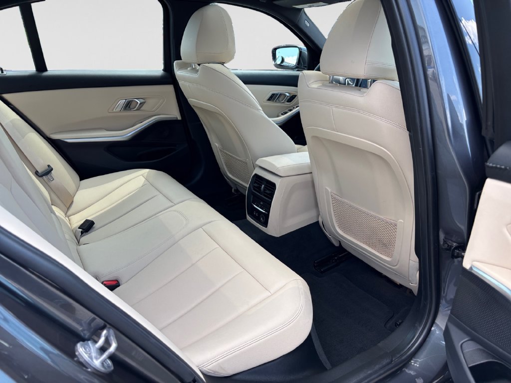 Used 2019 BMW 330i xDrive Sedan w/ Premium Package AWD/4WD image 44