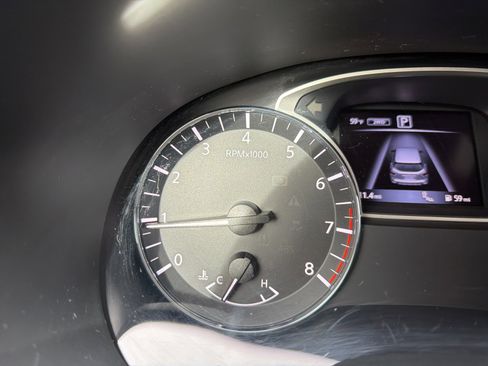 Used 2017 Nissan Pathfinder SL image 57