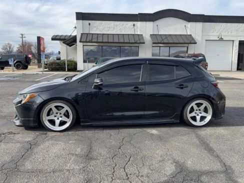 Used 2019 Toyota Corolla SE w/ Carpet Mat Package image 3